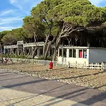 Aral Apartments