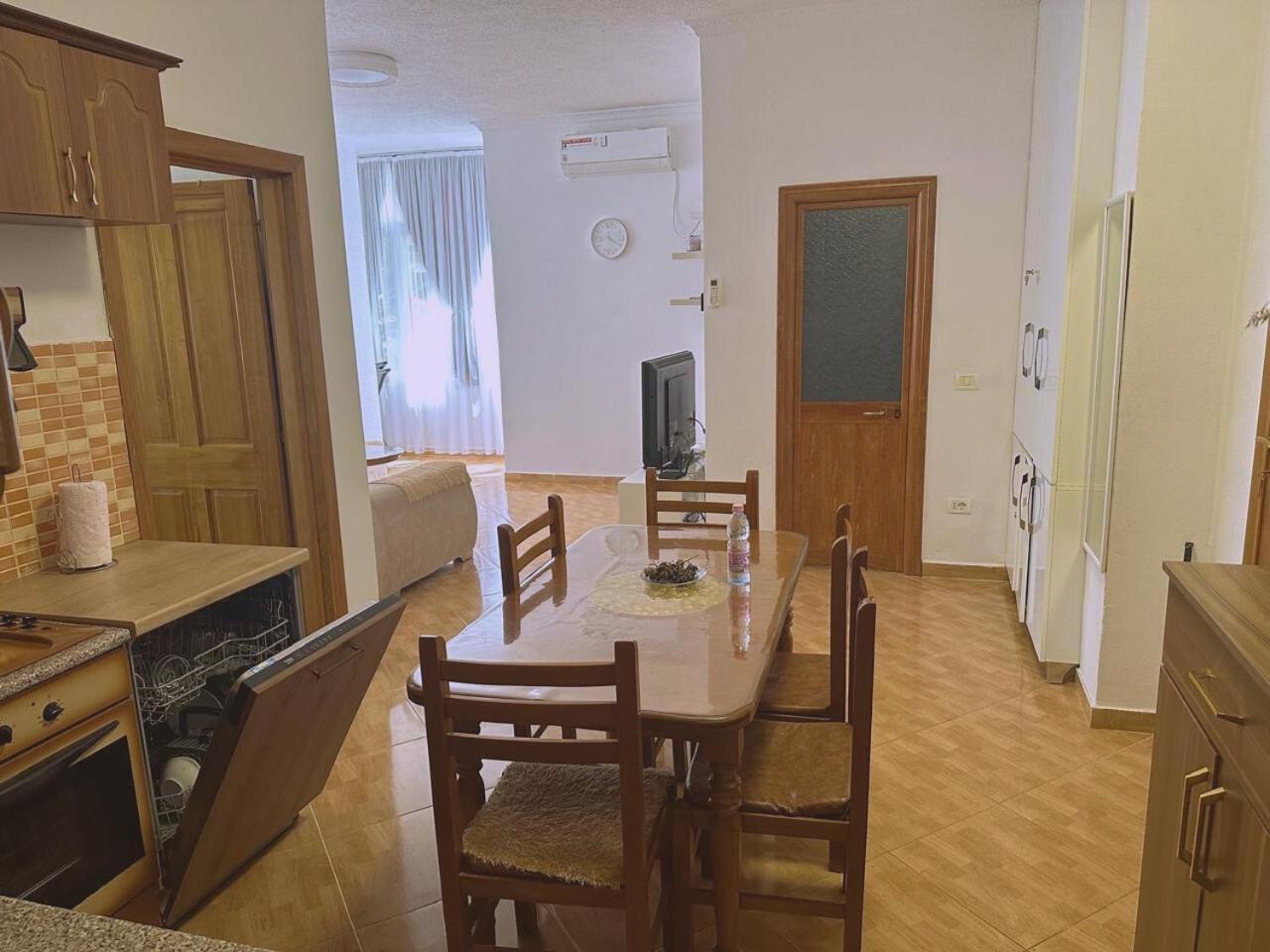 Apartament Aral Golem (Tirana)